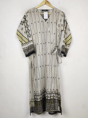 Buy online pre-used pre-loved 100% authentic & Original branded Khaadi (BK-6402) available in Pakistan. Top international brands avilable.