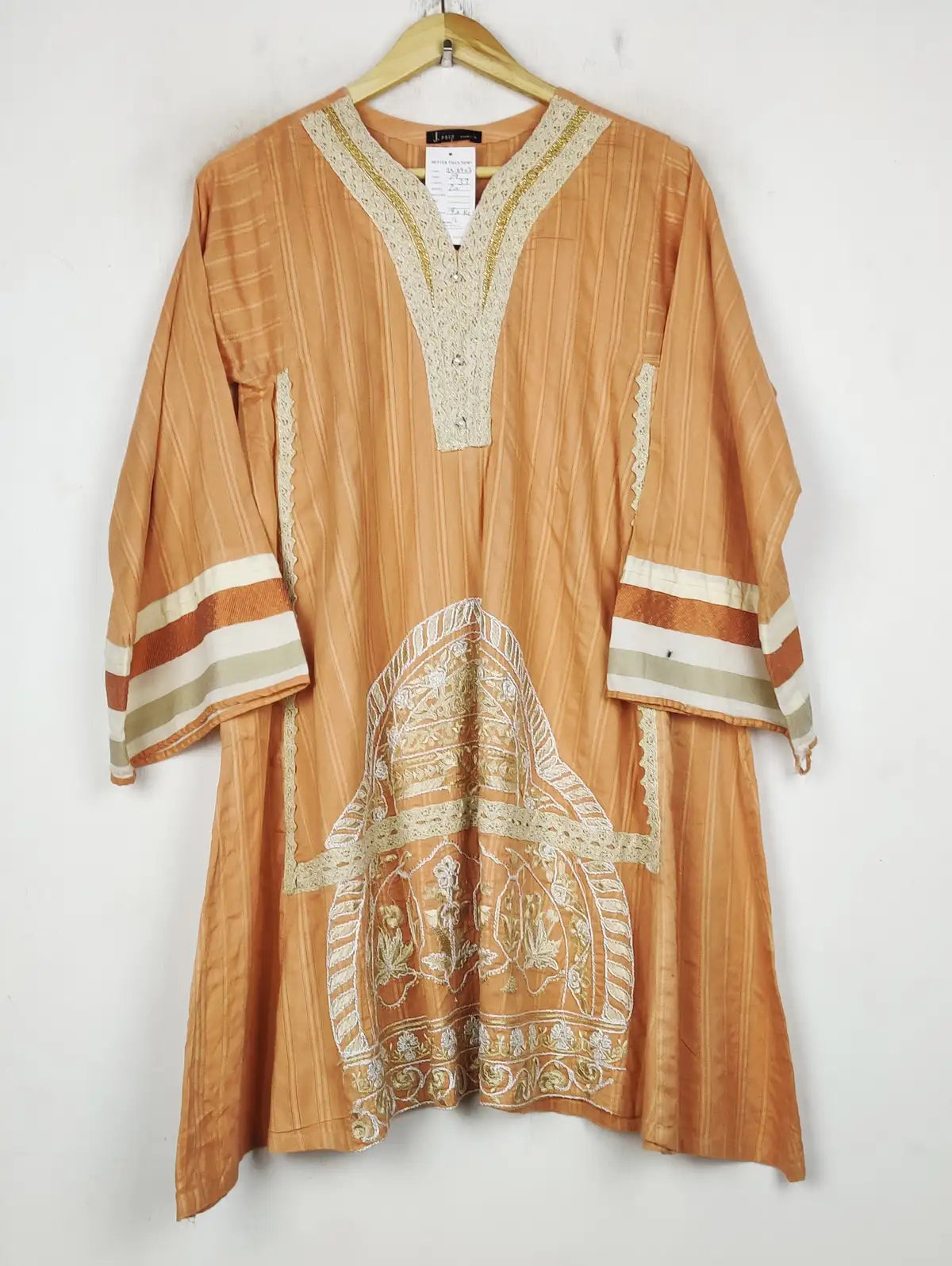 Buy online pre-used pre-loved 100% authentic & Original branded J. Pret (BK-6403) available in Pakistan. Top international brands avilable.