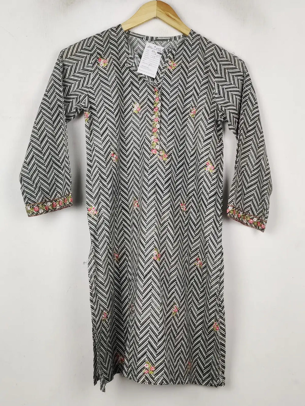 Buy online pre-used pre-loved 100% authentic & Original branded Zellbury (BK-6419) available in Pakistan. Top international brands avilable.