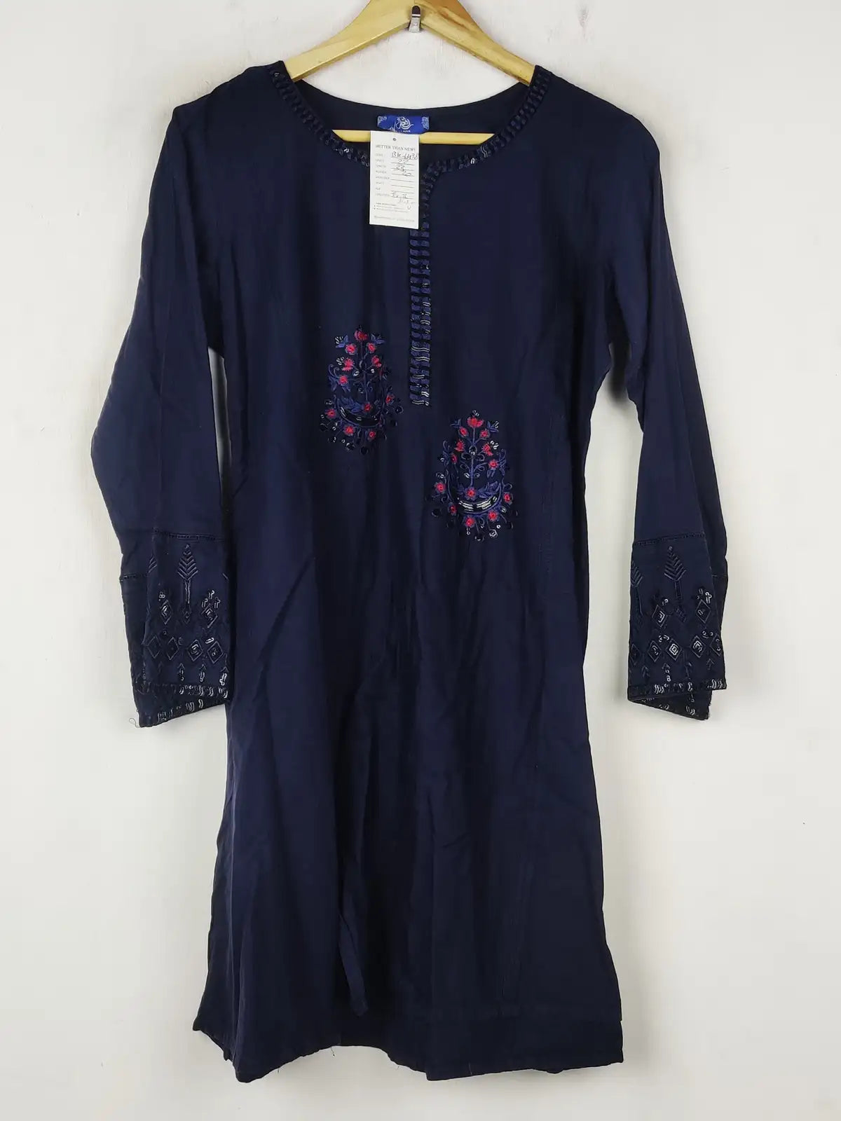 Buy online pre-used pre-loved 100% authentic & Original branded Rafia (BK-6438) available in Pakistan. Top international brands avilable.
