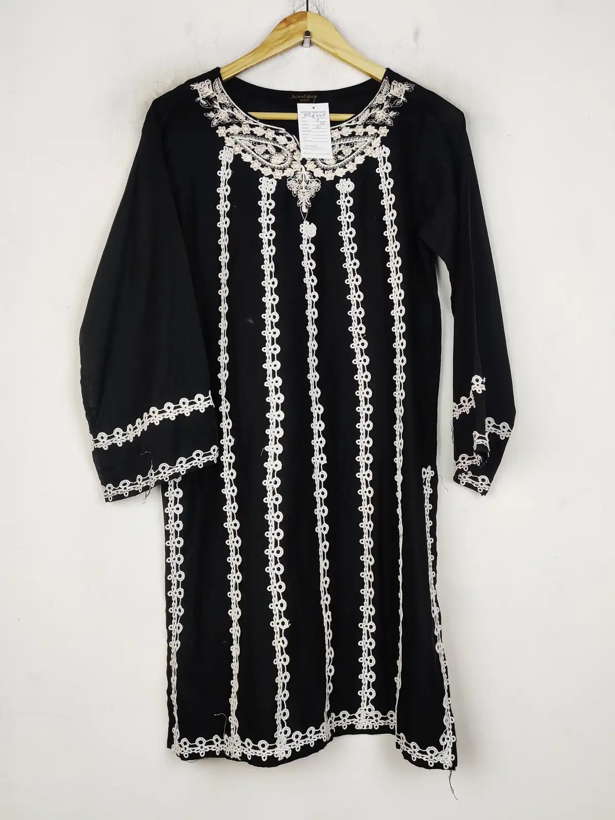 Buy online pre-used pre-loved 100% authentic & Original branded Agha Noor (BK-6446) available in Pakistan. Top international brands avilable.