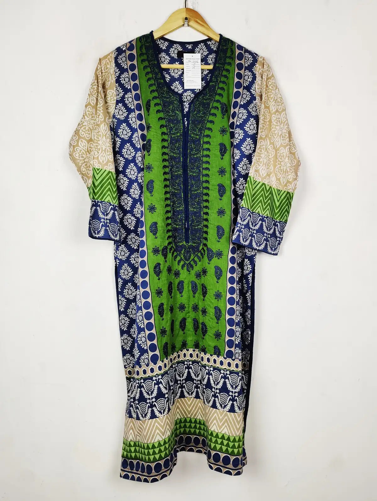 Buy online pre-used pre-loved 100% authentic & Original branded Bin Saeed (BK-6463) available in Pakistan. Top international brands avilable.