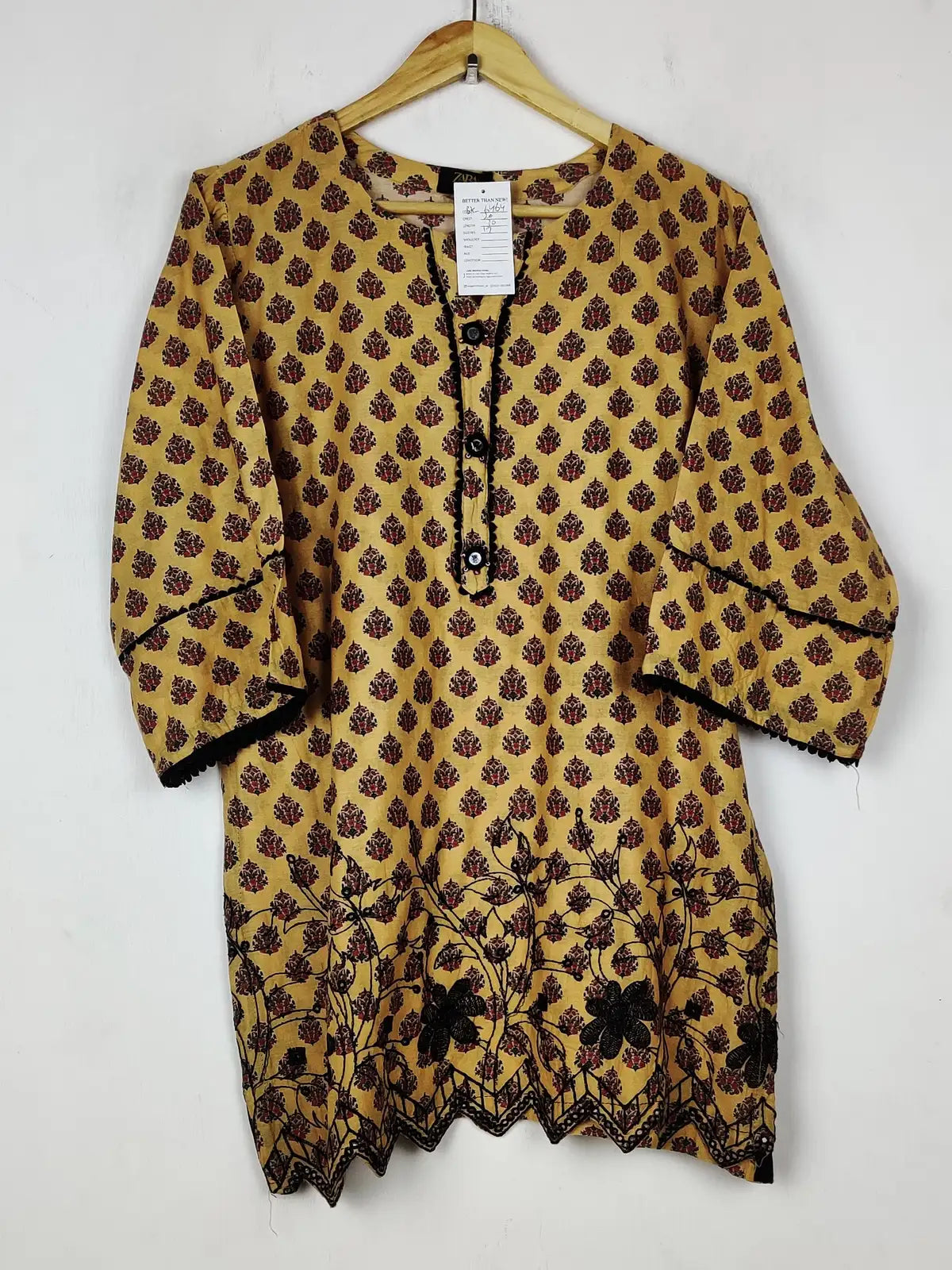 Buy online pre-used pre-loved 100% authentic & Original branded Zara (BK-6464) available in Pakistan. Top international brands avilable.