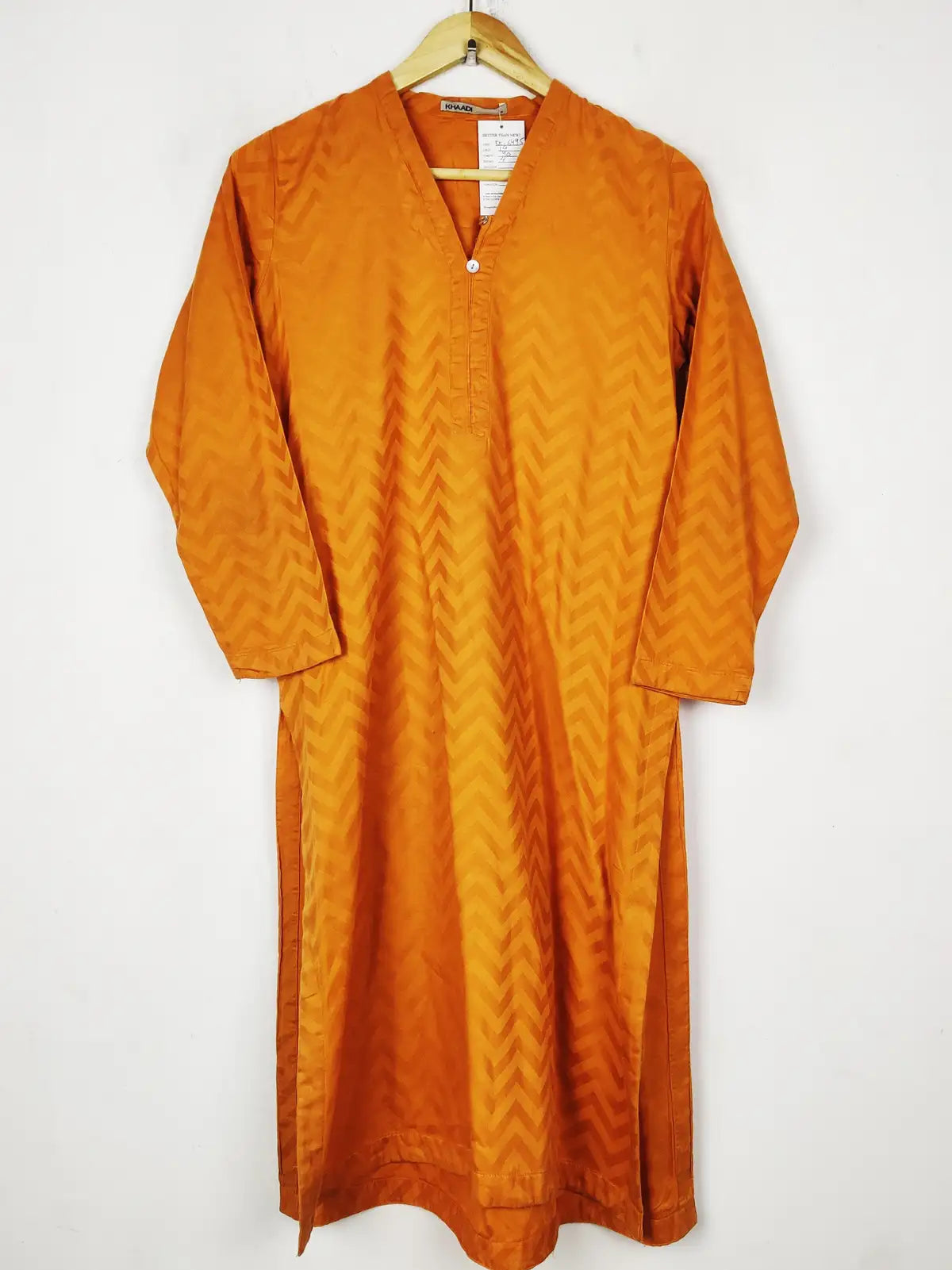 Buy online pre-used pre-loved 100% authentic & Original branded Khaadi (BK-6495) available in Pakistan. Top international brands avilable.