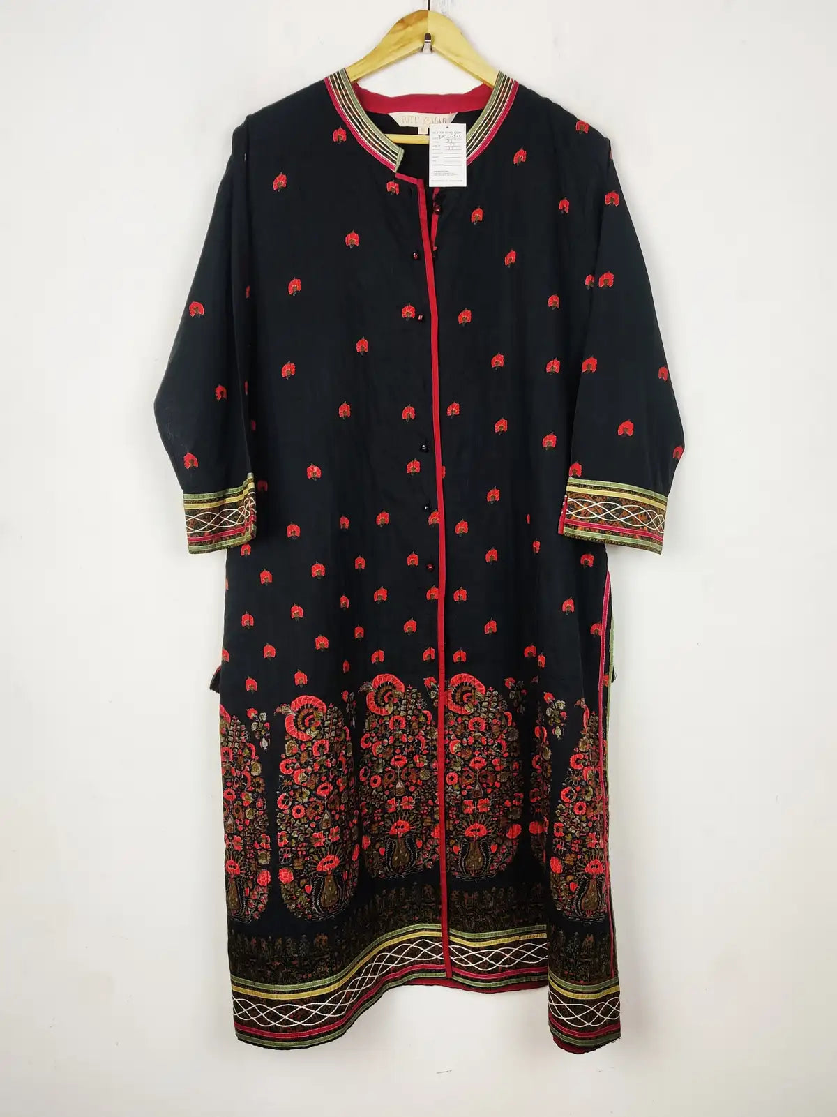 Buy online pre-used pre-loved 100% authentic & Original branded Ritu Kumar (BK-6503) available in Pakistan. Top international brands avilable.