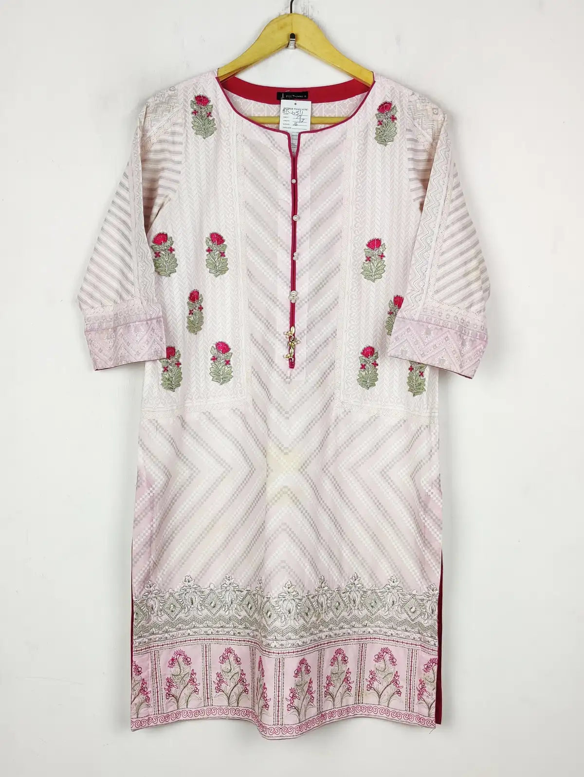 Buy online pre-used pre-loved 100% authentic & Original branded J. Pret (BK-6511) available in Pakistan. Top international brands avilable.