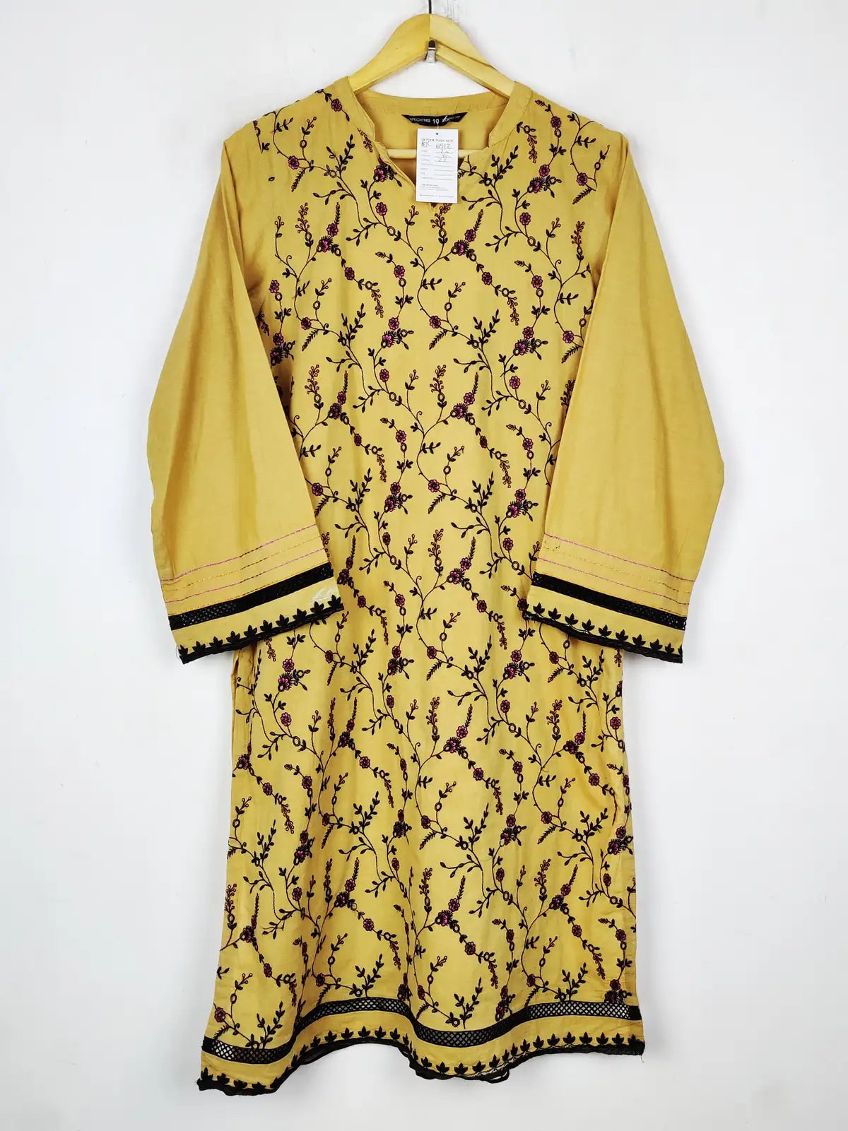 Buy online pre-used pre-loved 100% authentic & Original branded Beechtree (BK-6512) available in Pakistan. Top international brands avilable.