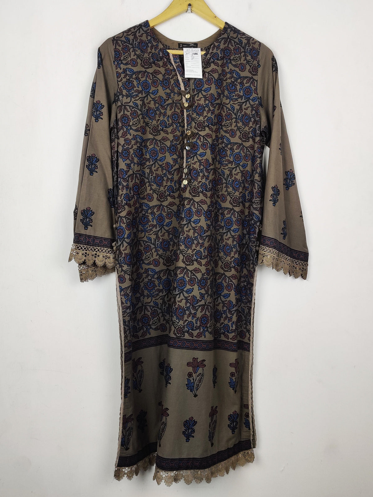 Buy online pre-used pre-loved 100% authentic & Original branded J. Pret (BK-6516) available in Pakistan. Top international brands avilable.