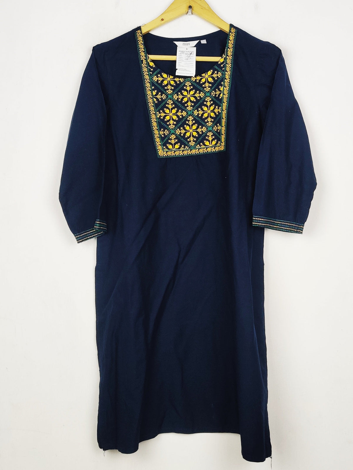 Buy online pre-used pre-loved 100% authentic & Original branded Max (BK-6524) available in Pakistan. Top international brands avilable.