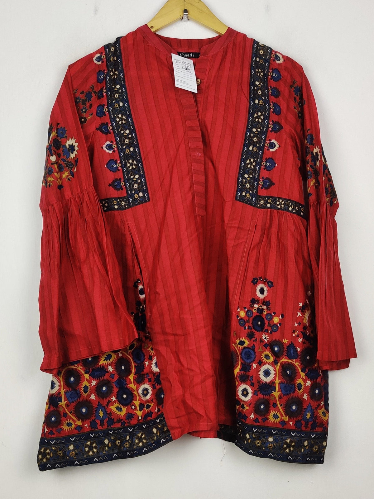 Buy online pre-used pre-loved 100% authentic & Original branded Khaadi (BK-6534) available in Pakistan. Top international brands avilable.