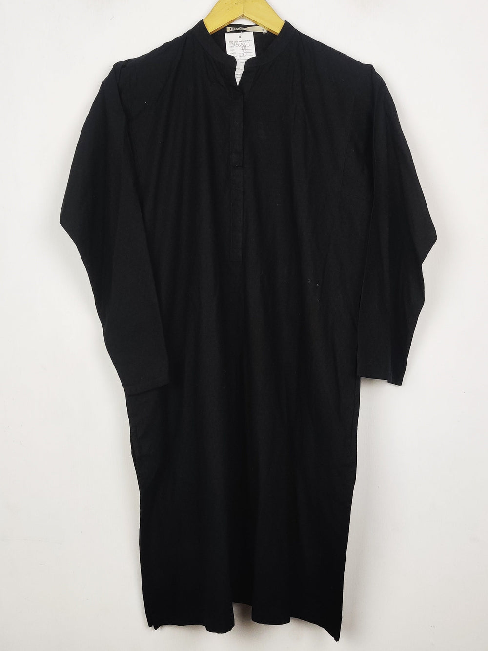Buy online pre-used pre-loved 100% authentic & Original branded Khaadi (BK-6537) available in Pakistan. Top international brands avilable.