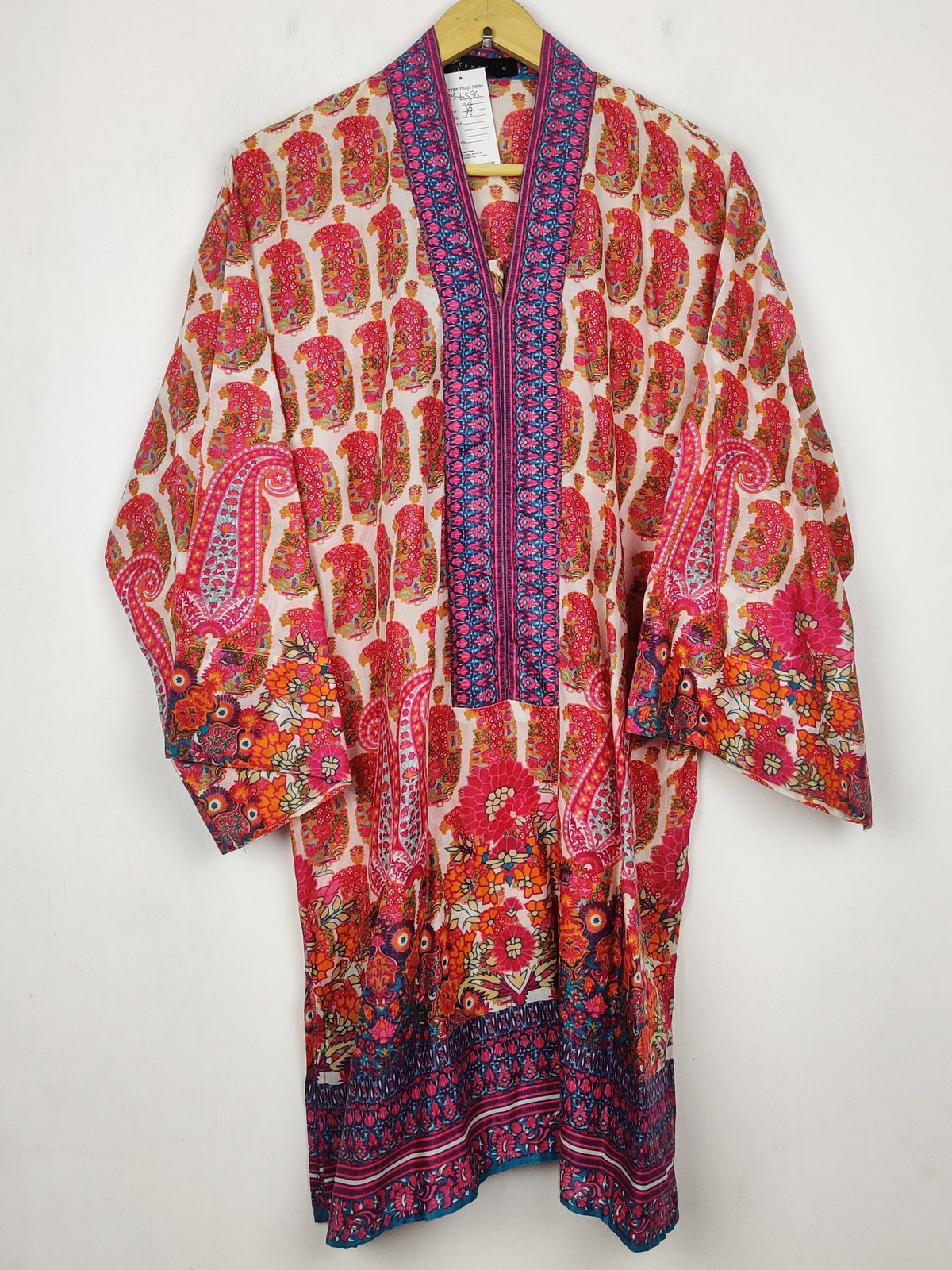 Buy online pre-used pre-loved 100% authentic & Original branded Khaadi (BK-6555) available in Pakistan. Top international brands avilable.