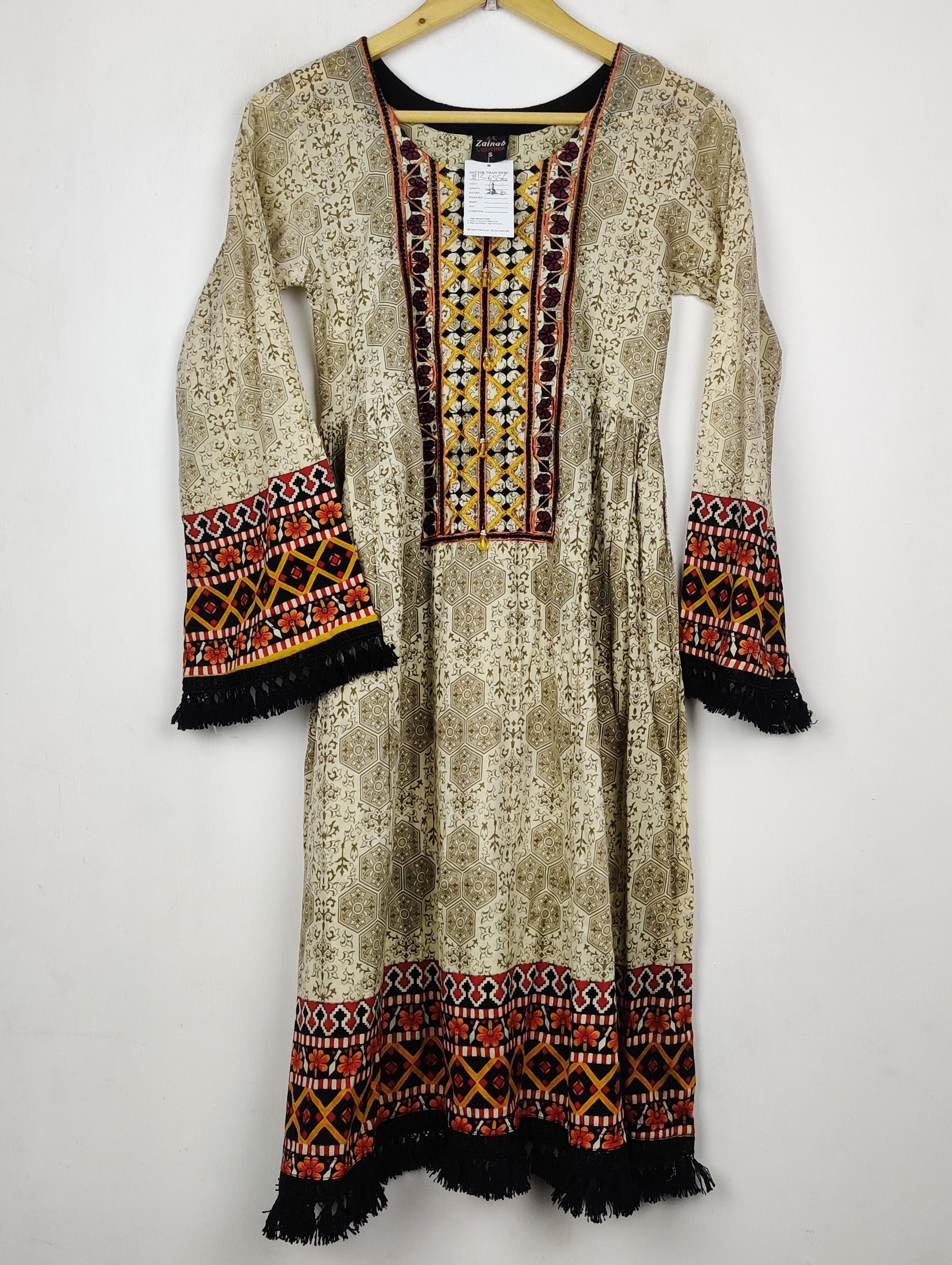 Buy online pre-used pre-loved 100% authentic & Original branded Zainab (BK-6556) available in Pakistan. Top international brands avilable.