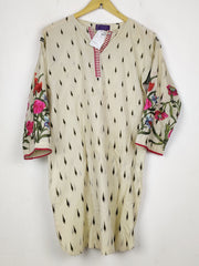 Buy online pre-used pre-loved 100% authentic & Original branded Sana Safinaz (BK-6561) available in Pakistan. Top international brands avilable.