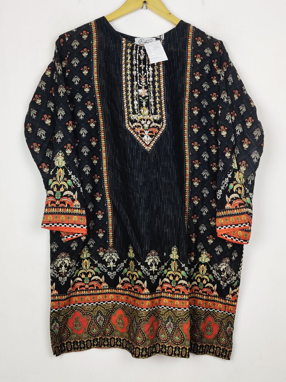 Buy online pre-used pre-loved 100% authentic & Original branded Rhni (BK-6578) available in Pakistan. Top international brands avilable.