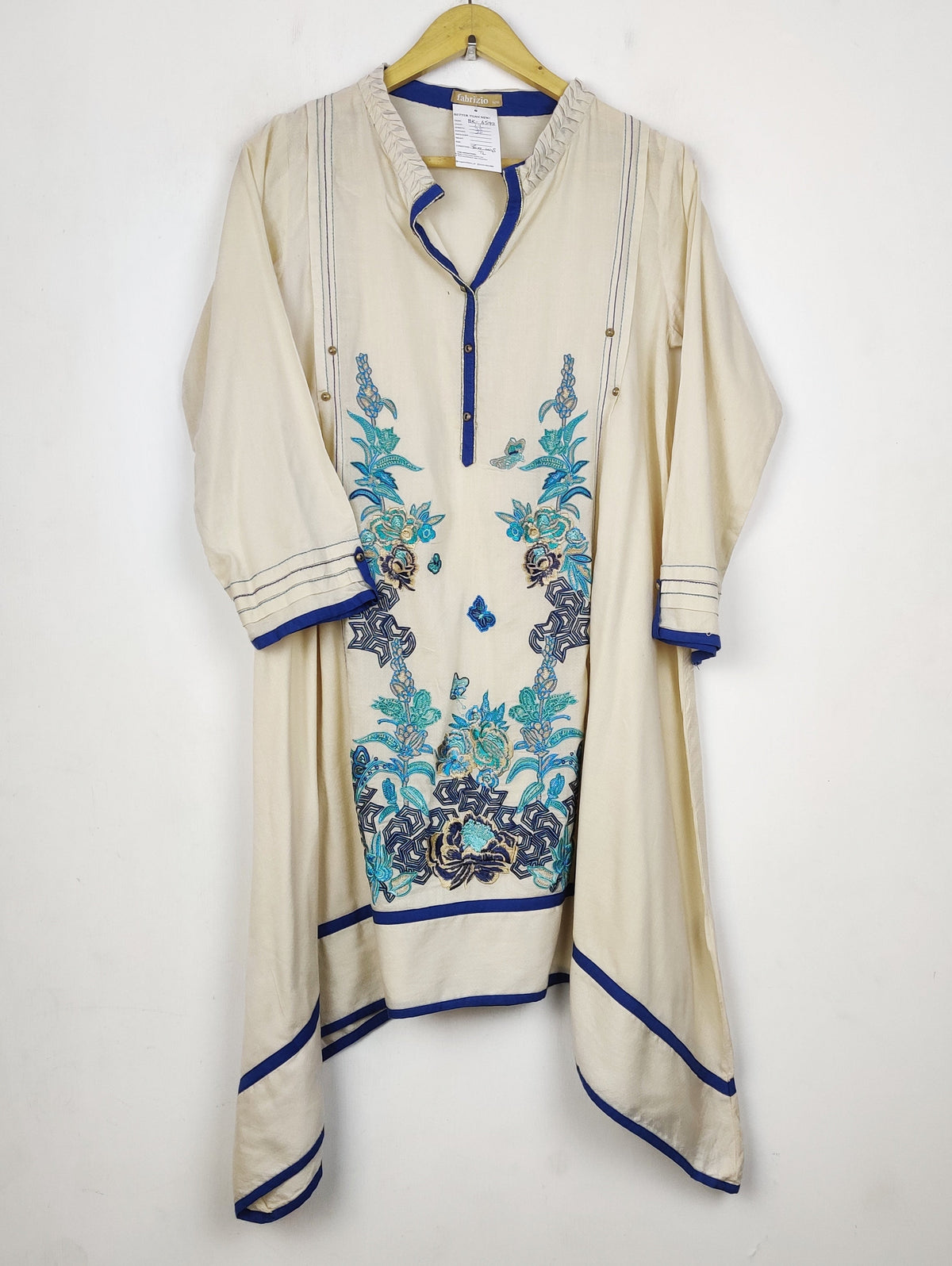 Buy online pre-used pre-loved 100% authentic & Original branded Fabrizio (BK-6592) available in Pakistan. Top international brands avilable.