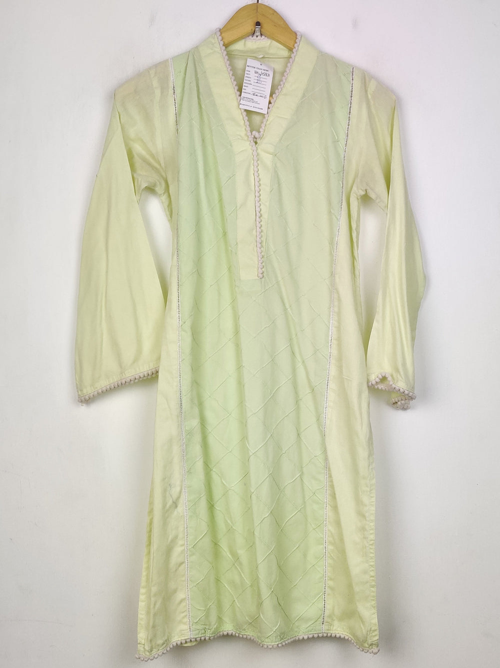 Buy online pre-used pre-loved 100% authentic & Original branded Unknown Brand (BK-6593) available in Pakistan. Top international brands avilable.