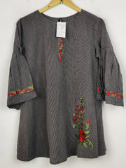 Buy online pre-used pre-loved 100% authentic & Original branded 3S Designer (BK-6598) available in Pakistan. Top international brands avilable.