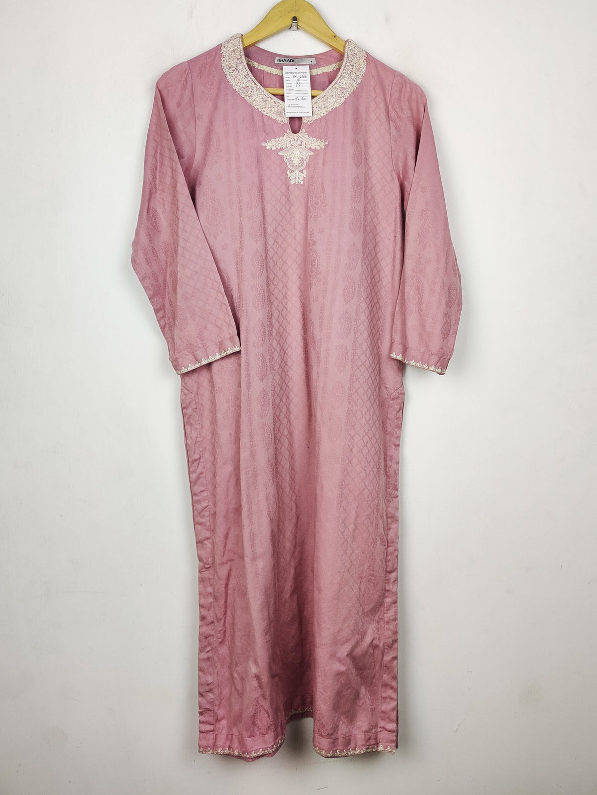 Buy online pre-used pre-loved 100% authentic & Original branded Khaadi (BK-6615) available in Pakistan. Top international brands avilable.