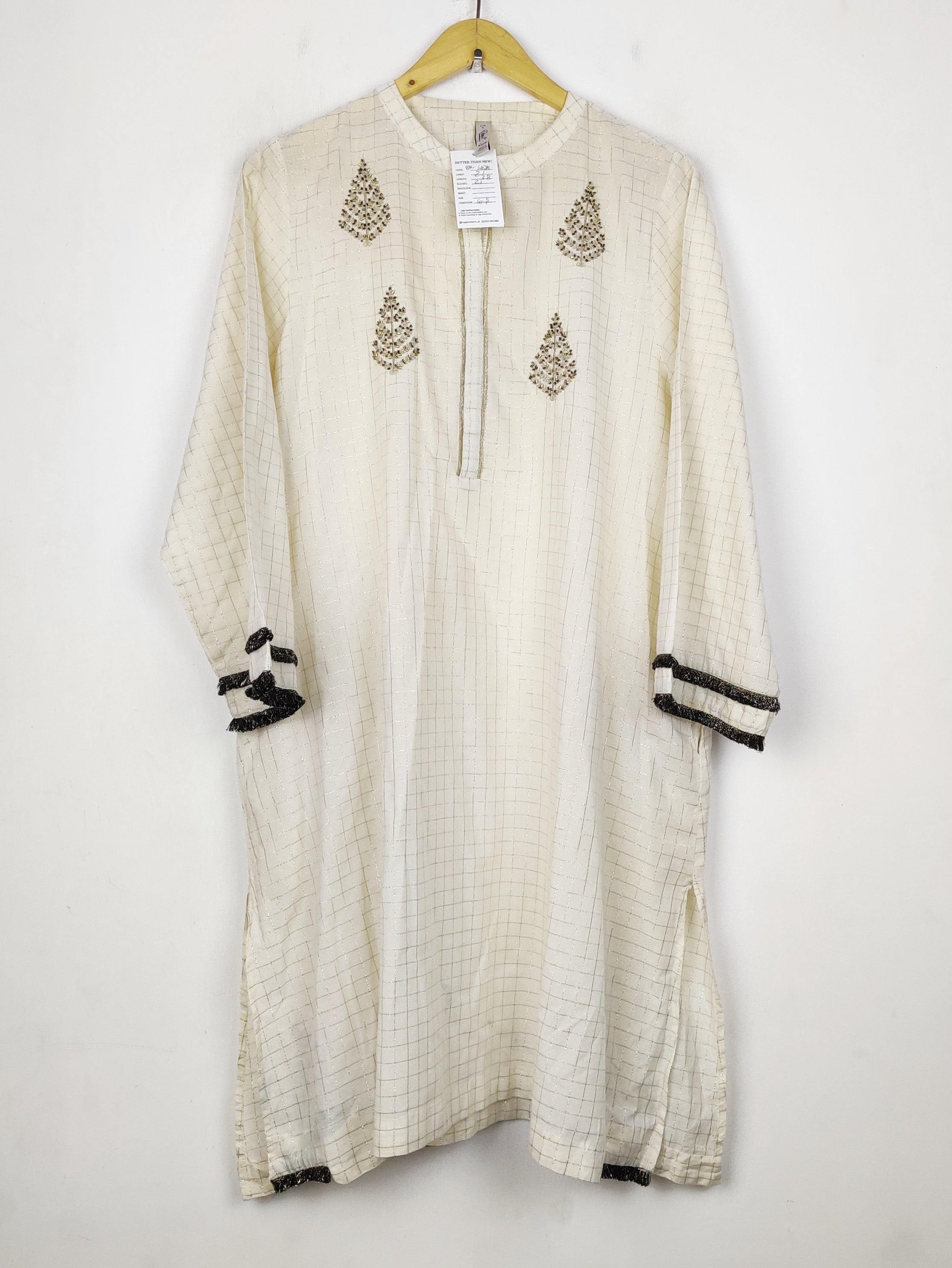 Buy online pre-used pre-loved 100% authentic & Original branded Ethnic (BK-6624) available in Pakistan. Top international brands avilable.