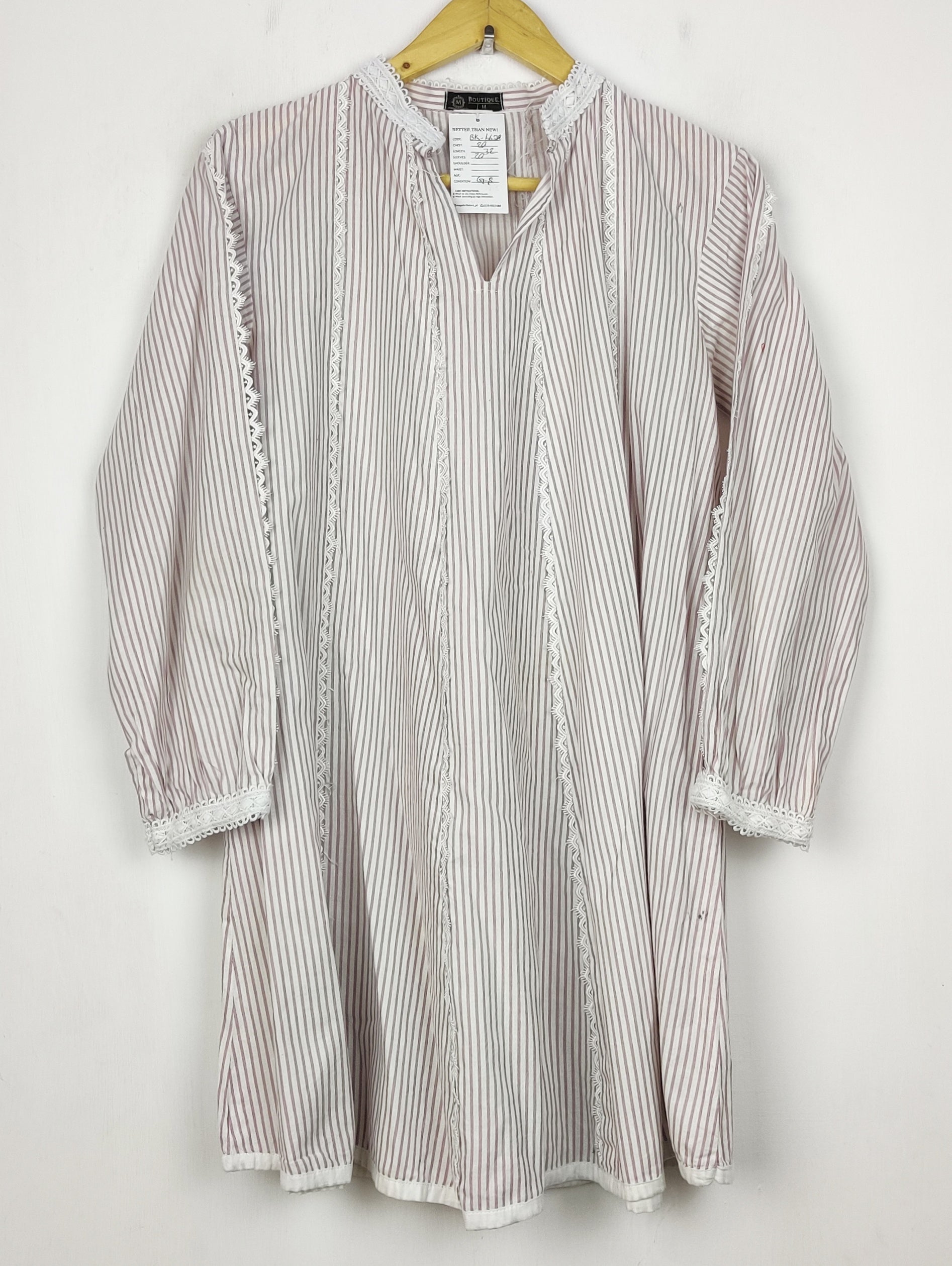Buy online pre-used pre-loved 100% authentic & Original branded Boutique (BK-6628) available in Pakistan. Top international brands avilable.