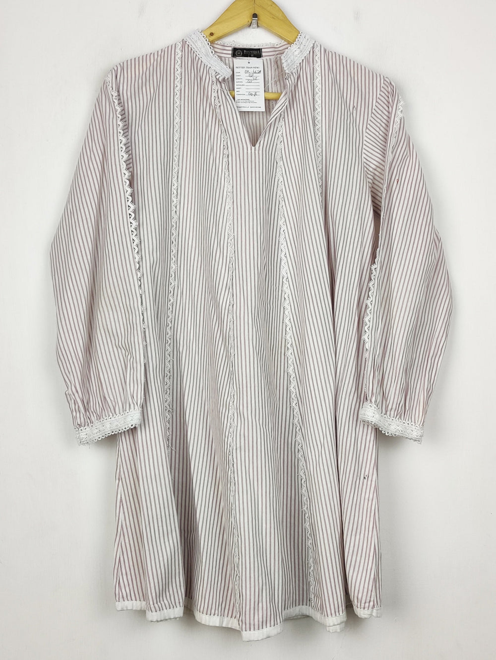 Buy online pre-used pre-loved 100% authentic & Original branded Boutique (BK-6628) available in Pakistan. Top international brands avilable.