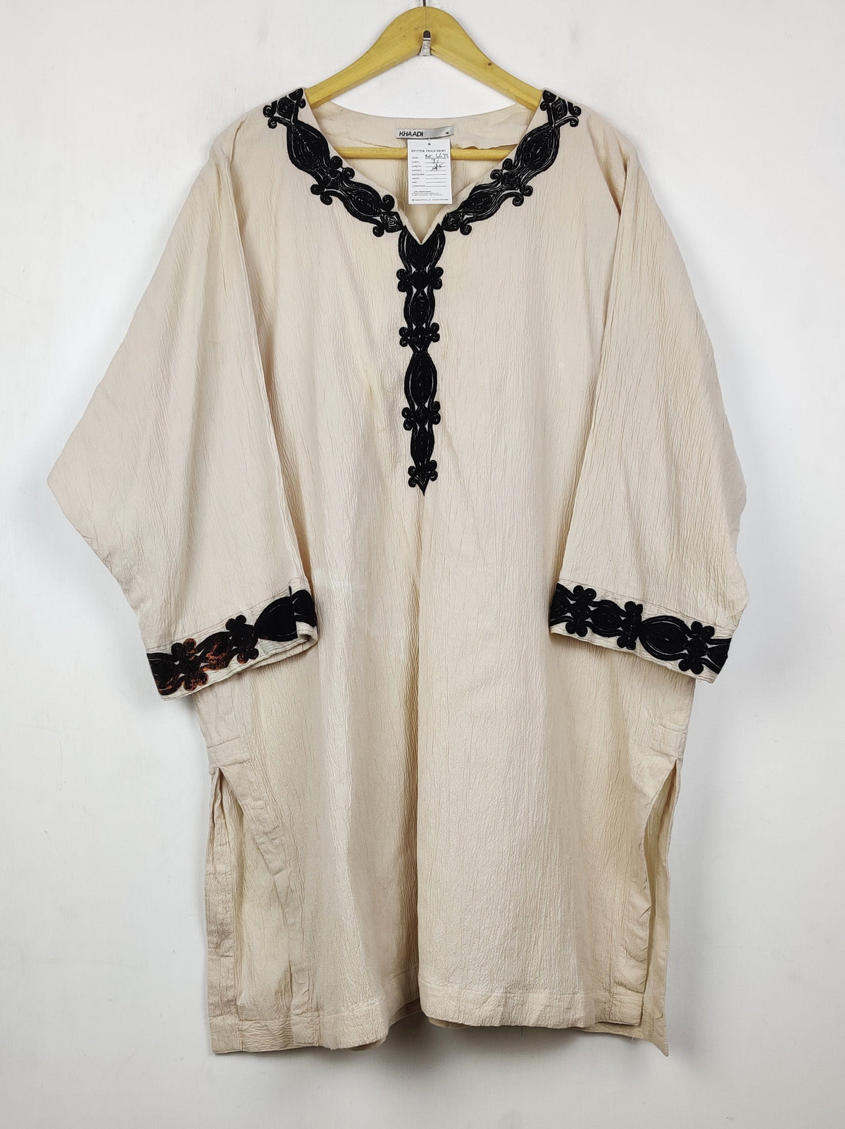 Buy online pre-used pre-loved 100% authentic & Original branded Khaadi (BK-6633) available in Pakistan. Top international brands avilable.