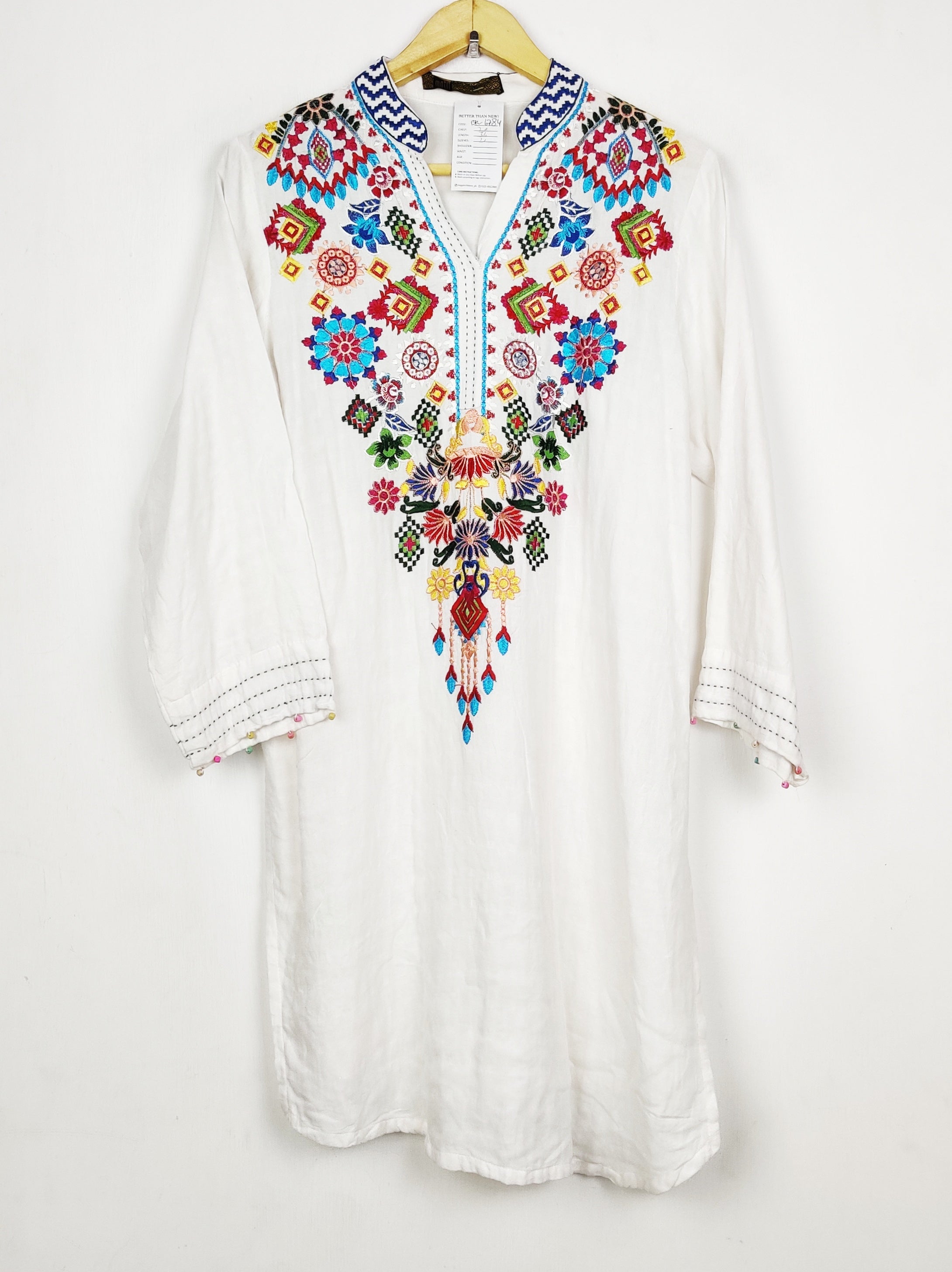 Buy online pre-used pre-loved 100% authentic & Original branded Motif (BK-6784) available in Pakistan. Top international brands avilable.