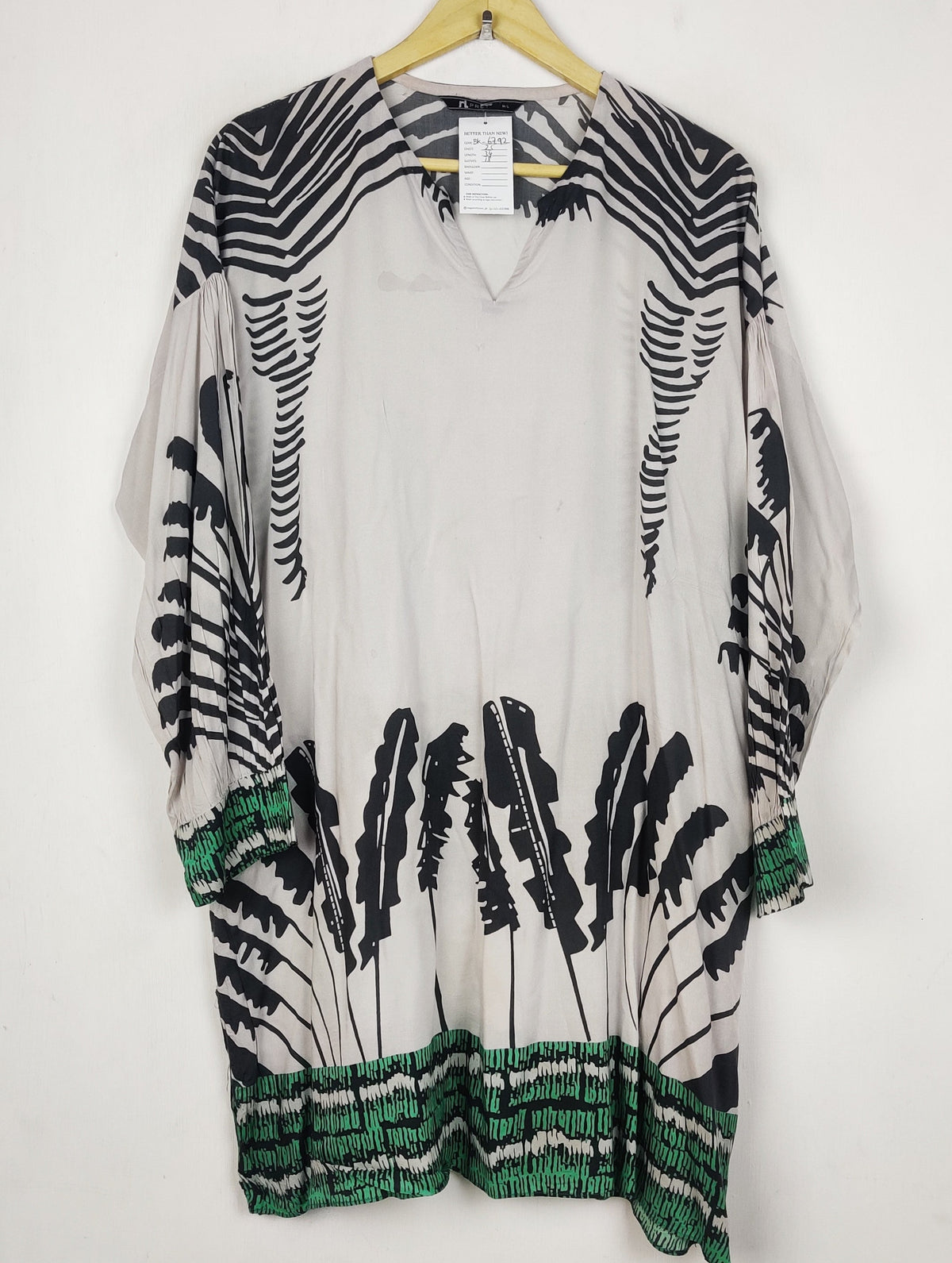 Buy online pre-used pre-loved 100% authentic & Original branded Nashat (BK-6792) available in Pakistan. Top international brands avilable.