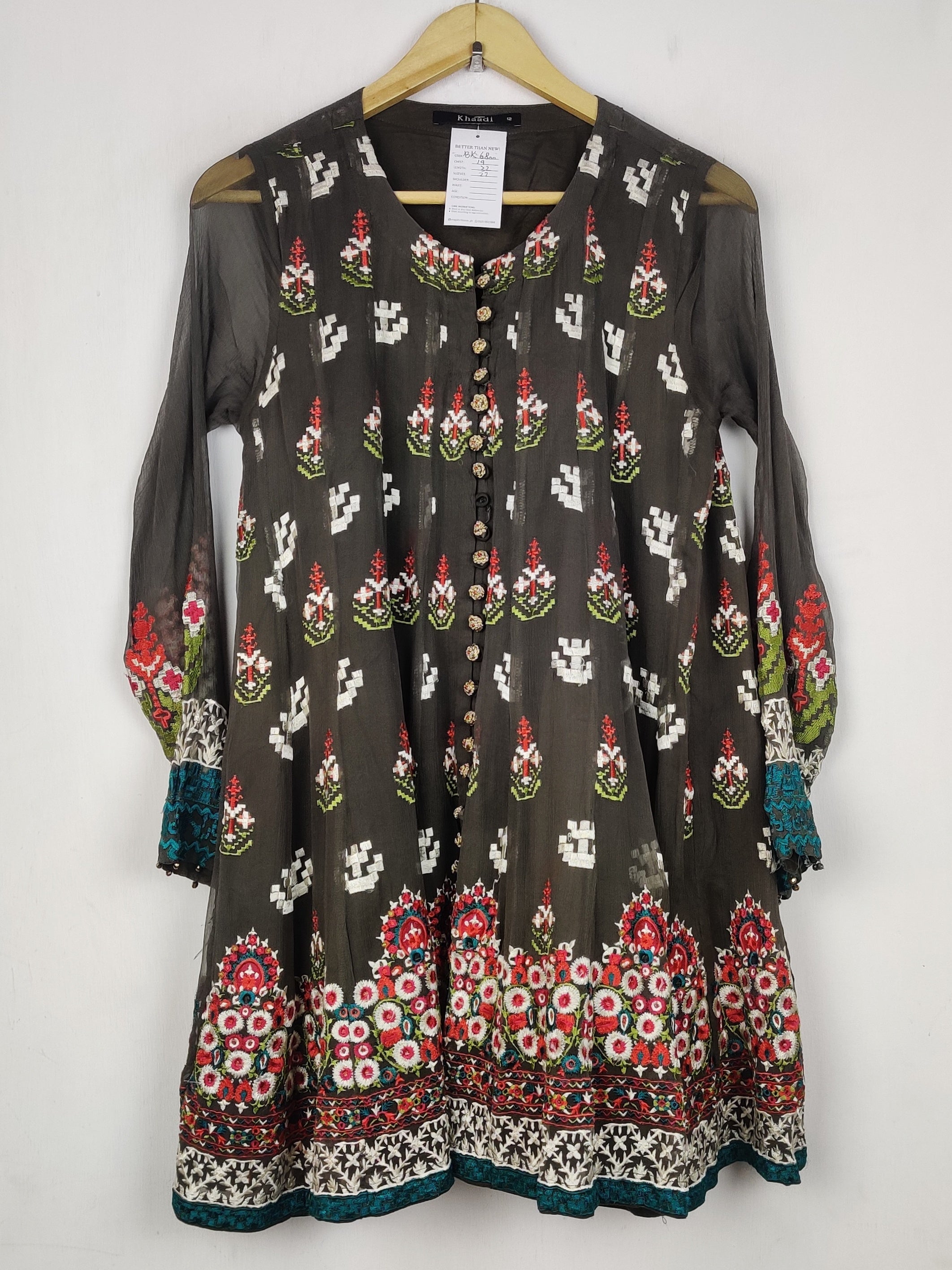 Buy online pre-used pre-loved 100% authentic & Original branded Khaadi (BK-6800) available in Pakistan. Top international brands avilable.
