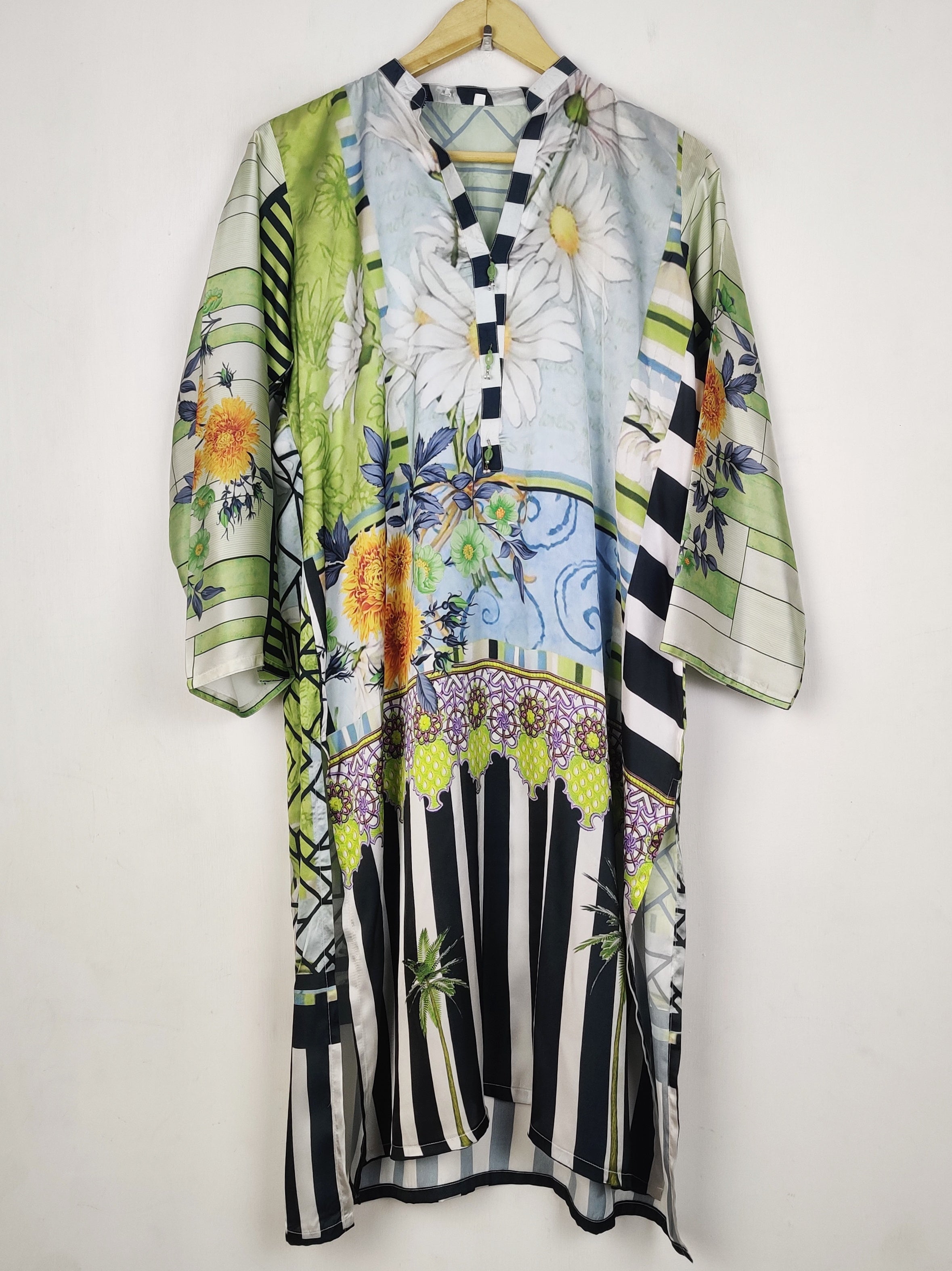 Buy online pre-used pre-loved 100% authentic & Original branded Unknown Brand (BK-6812) available in Pakistan. Top international brands avilable.