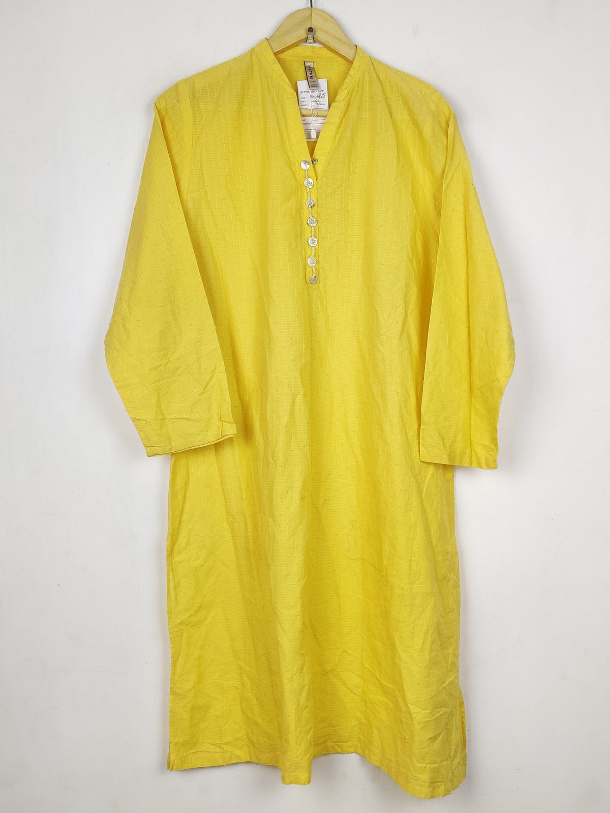 Buy online pre-used pre-loved 100% authentic & Original branded Ethnic (BK-6815) available in Pakistan. Top international brands avilable.