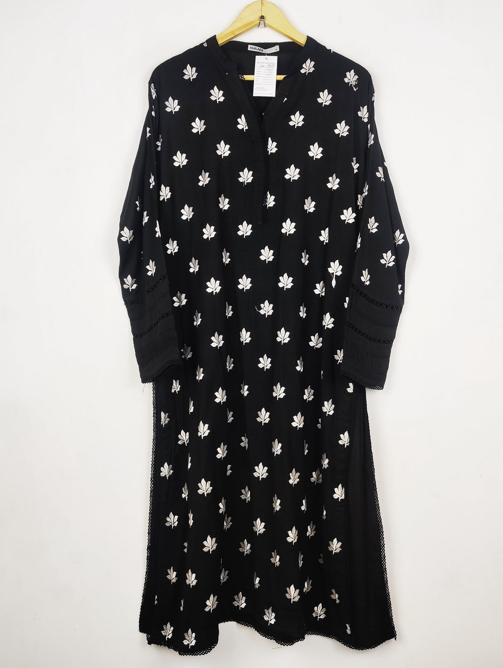 Buy online pre-used pre-loved 100% authentic & Original branded Khaadi (BK-6848) available in Pakistan. Top international brands avilable.