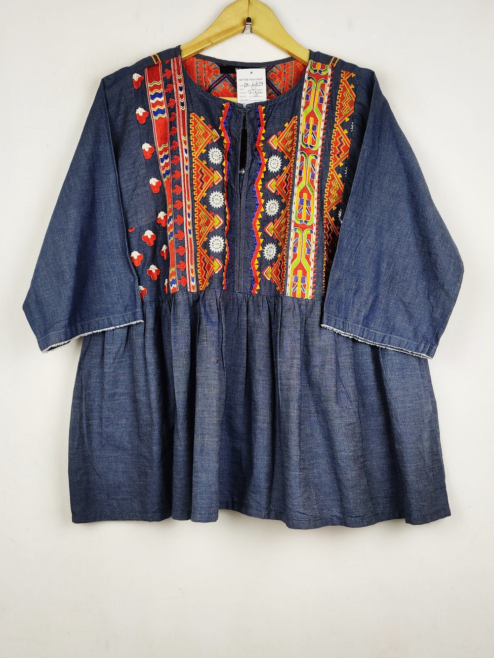Buy online pre-used pre-loved 100% authentic & Original branded Khaadi (BK-6859) available in Pakistan. Top international brands avilable.