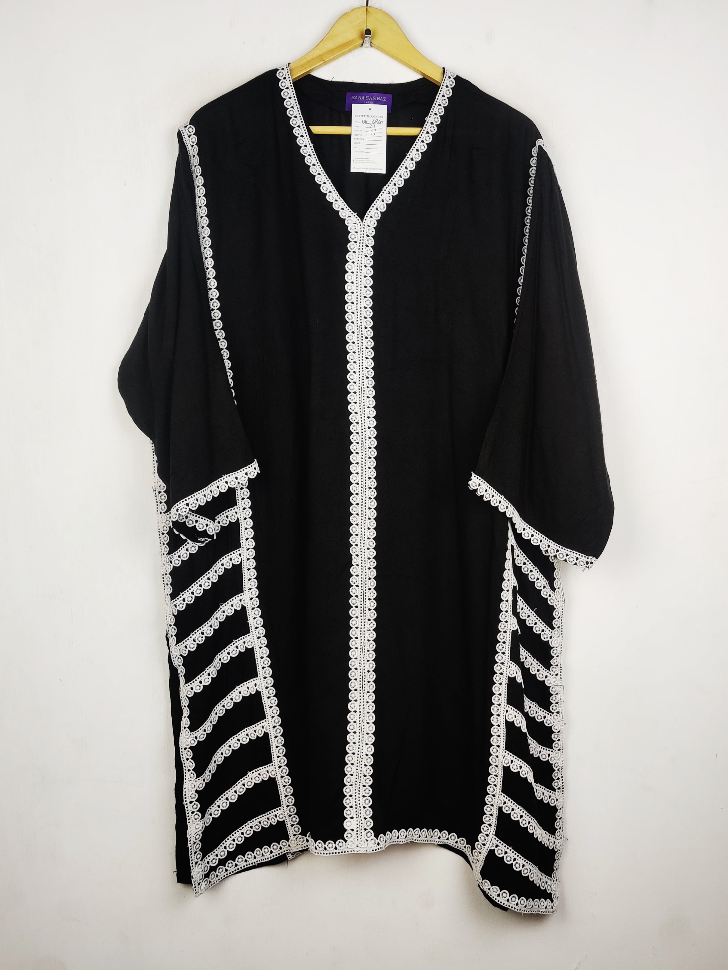 Buy online pre-used pre-loved 100% authentic & Original branded Sana Safinaz (BK-6860) available in Pakistan. Top international brands avilable.