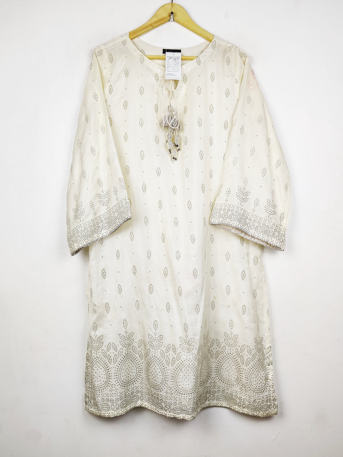 Buy online pre-used pre-loved 100% authentic & Original branded J.Pret (BK-6875) available in Pakistan. Top international brands avilable.