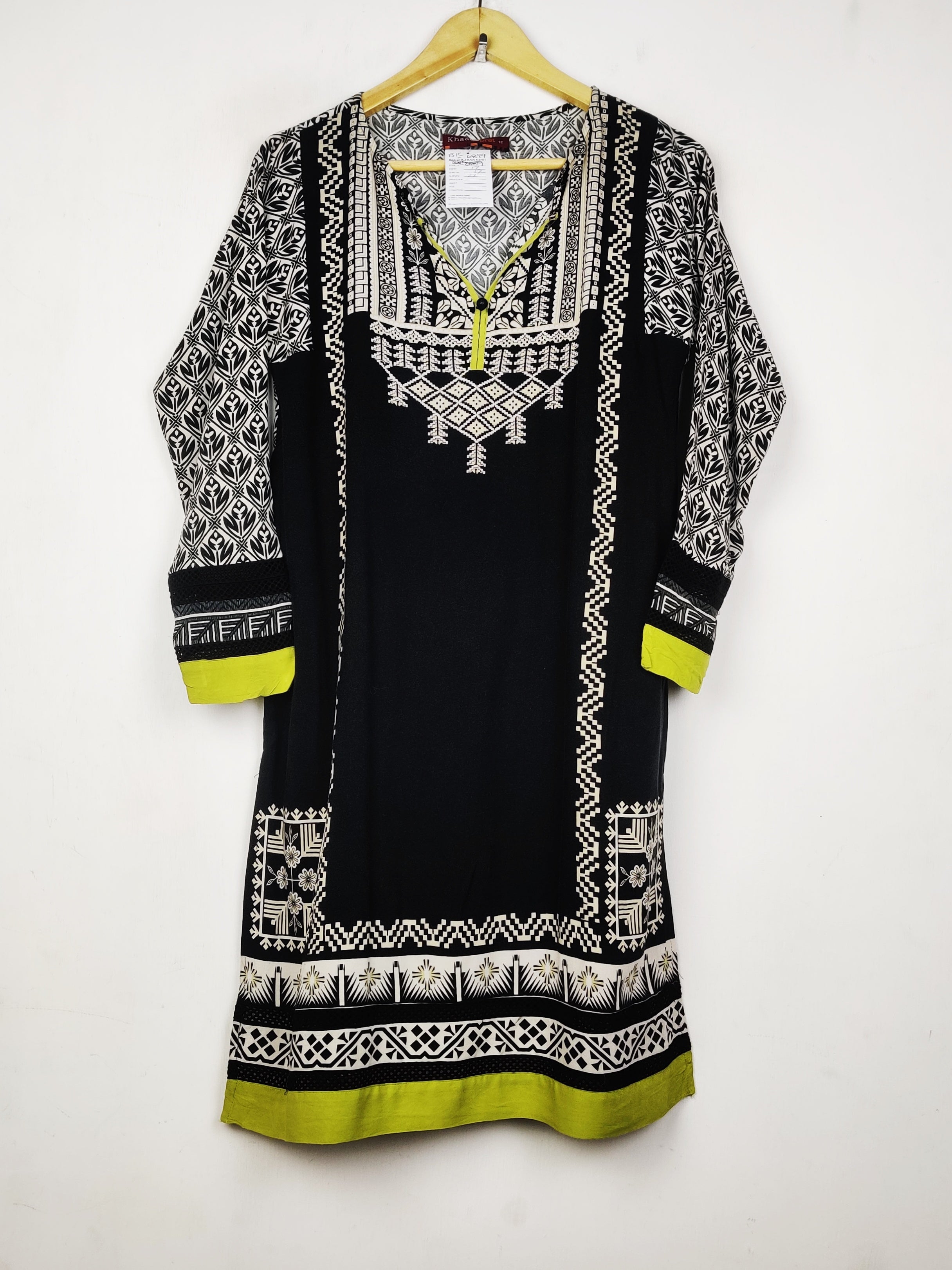 Buy online pre-used pre-loved 100% authentic & Original branded Khaadi (BK-6879) available in Pakistan. Top international brands avilable.