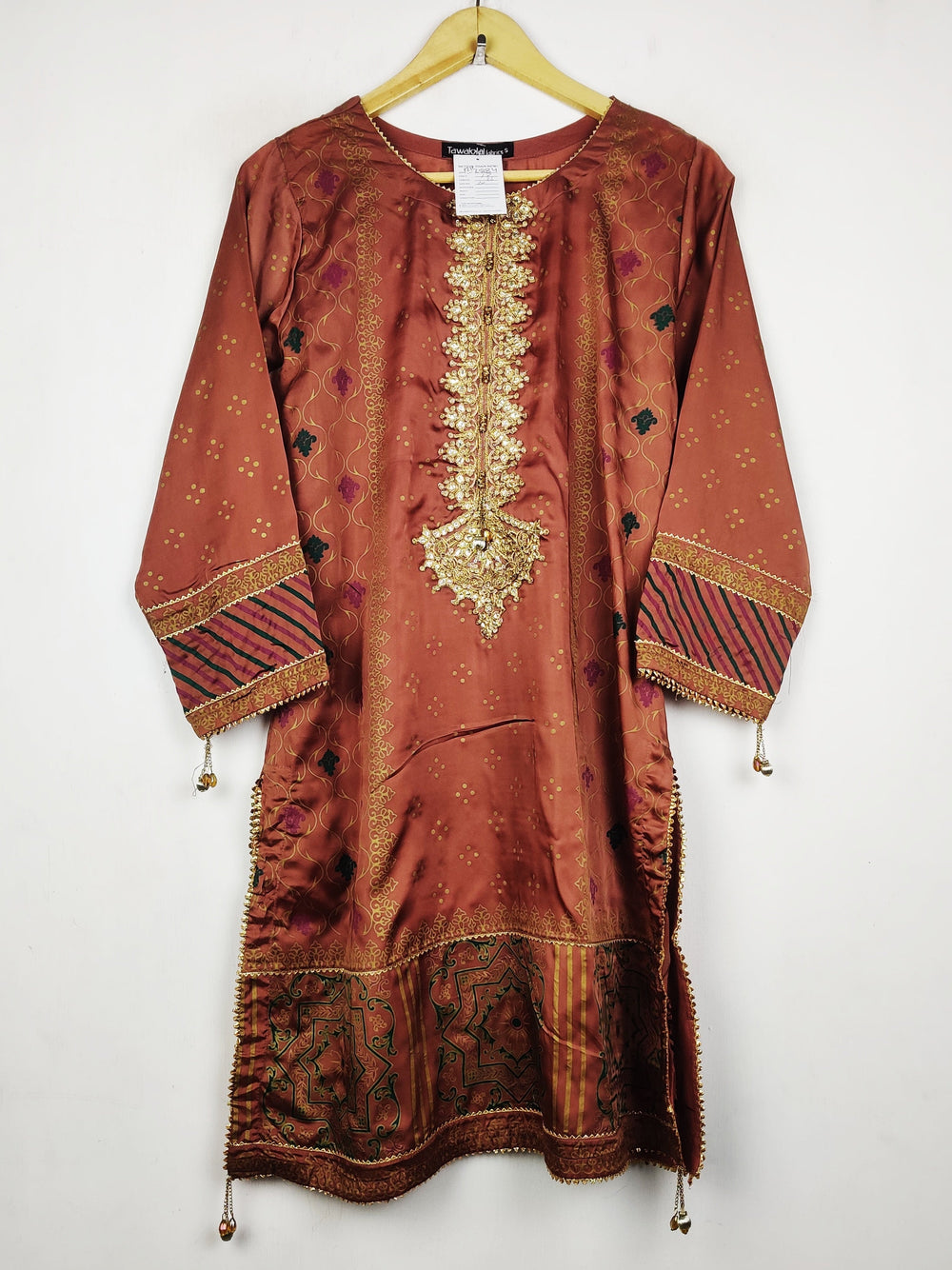 Buy online pre-used pre-loved 100% authentic & Original branded Tawakkal (BK-6884) available in Pakistan. Top international brands avilable.