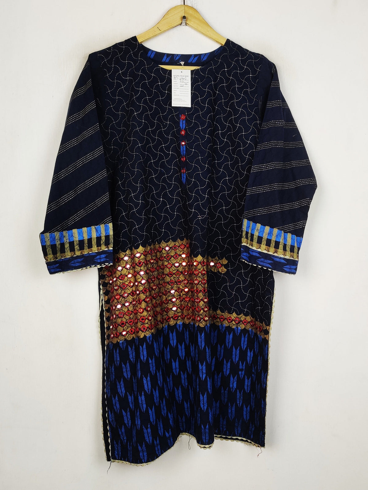 Buy online pre-used pre-loved 100% authentic & Original branded Unknown Brand (BK-6902) available in Pakistan. Top international brands avilable.