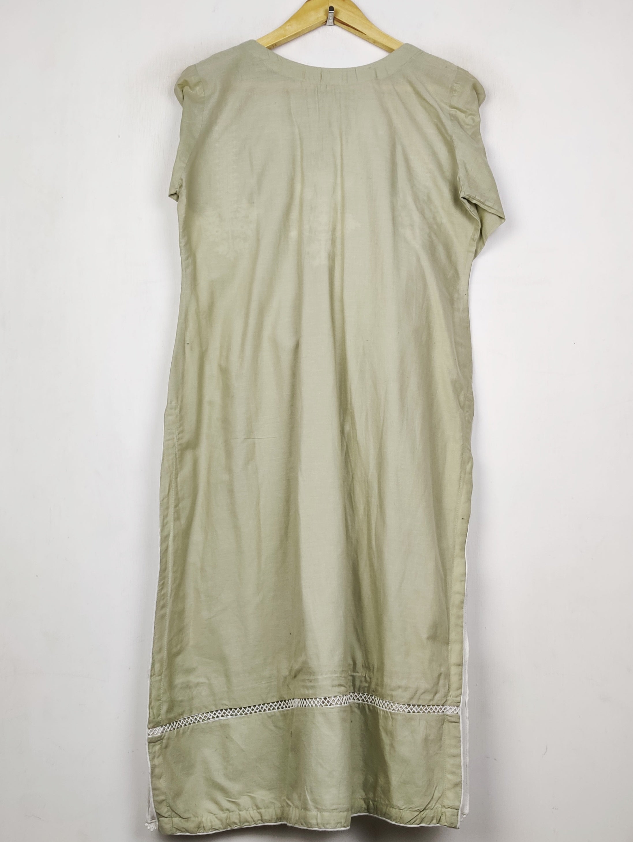 Liya (BK-6913)