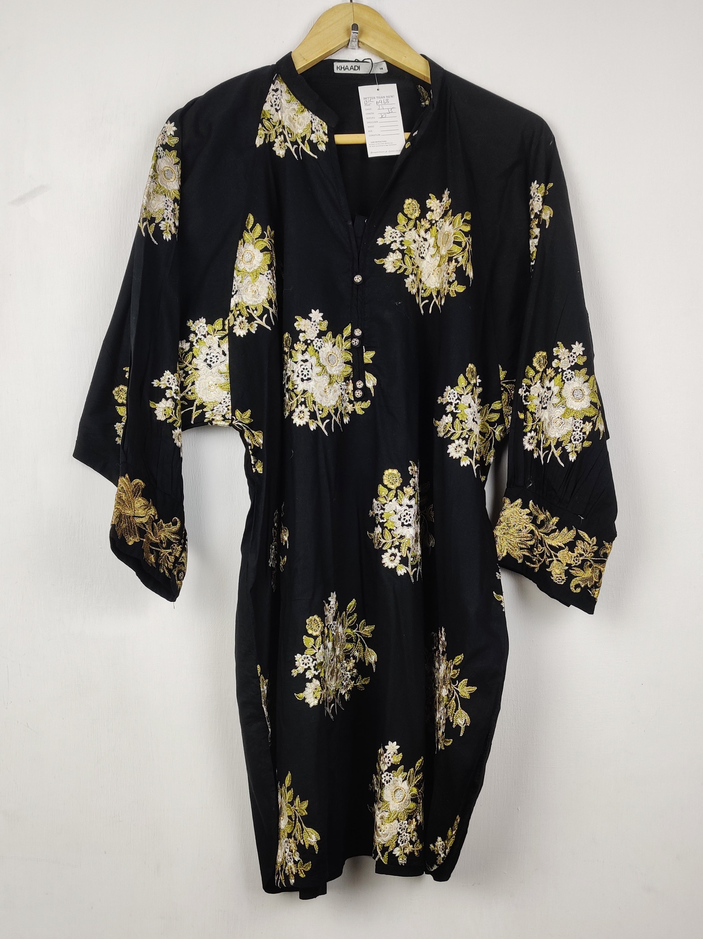 Buy online pre-used pre-loved 100% authentic & Original branded Khaadi (BK-6968) available in Pakistan. Top international brands avilable.