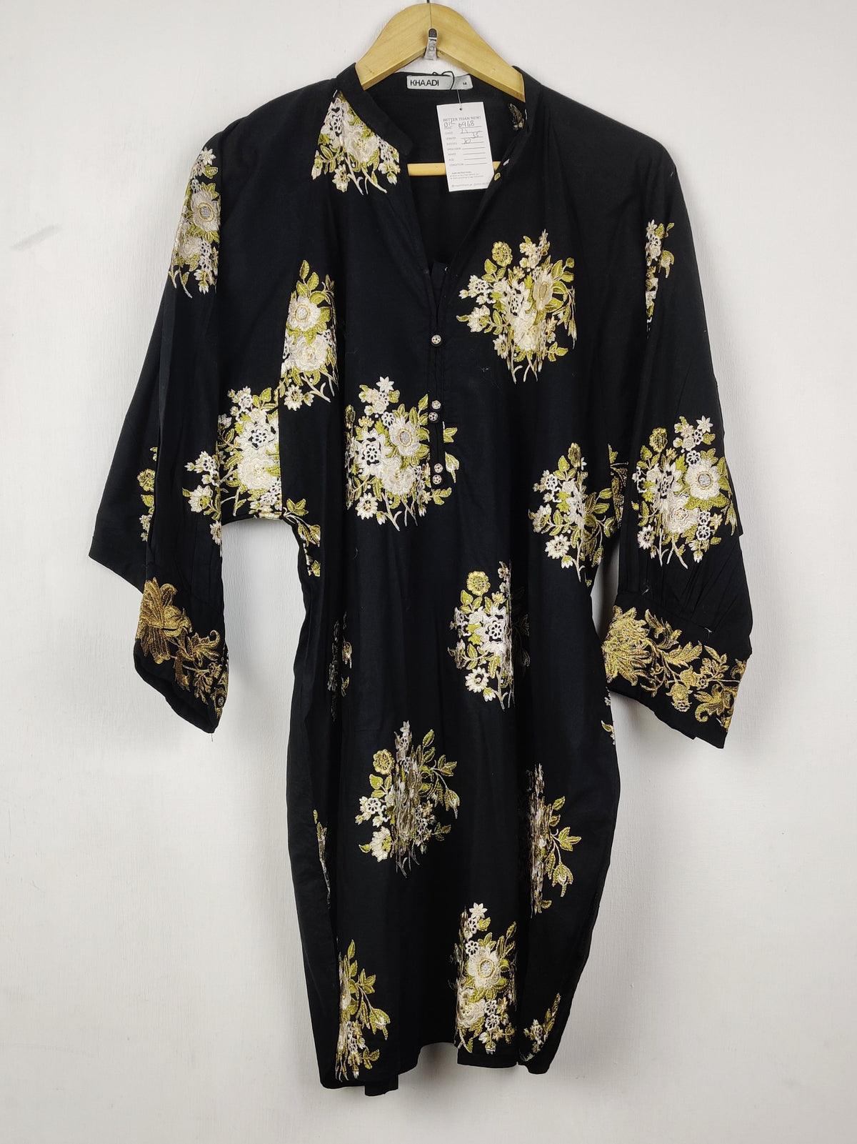 Buy online pre-used pre-loved 100% authentic & Original branded Khaadi (BK-6968) available in Pakistan. Top international brands avilable.