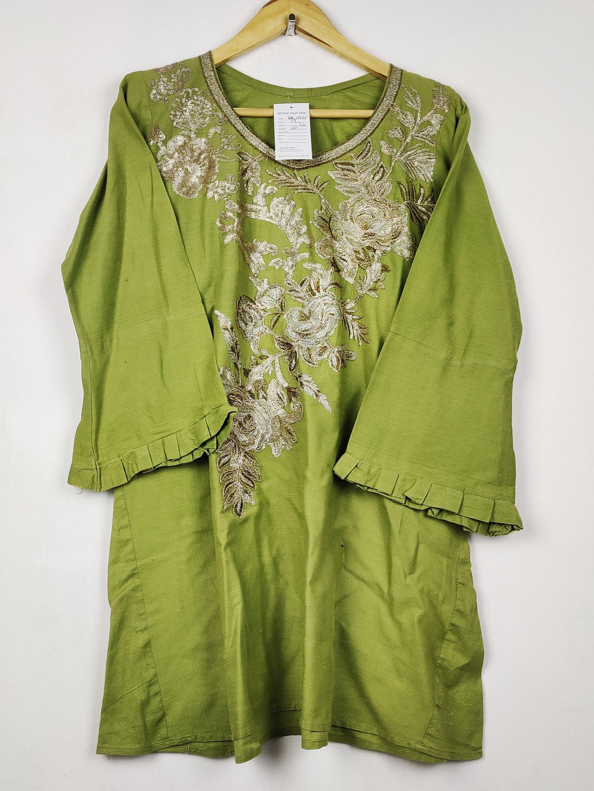 Buy online pre-used pre-loved 100% authentic & Original branded Unknown Brand (BK-6975) available in Pakistan. Top international brands avilable.