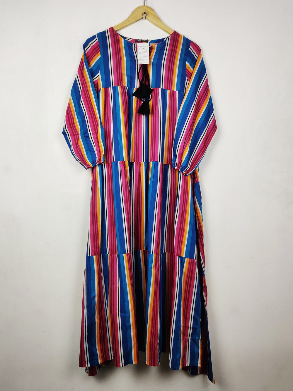 Buy online pre-used pre-loved 100% authentic & Original branded Zellbury (BK-6991) available in Pakistan. Top international brands avilable.