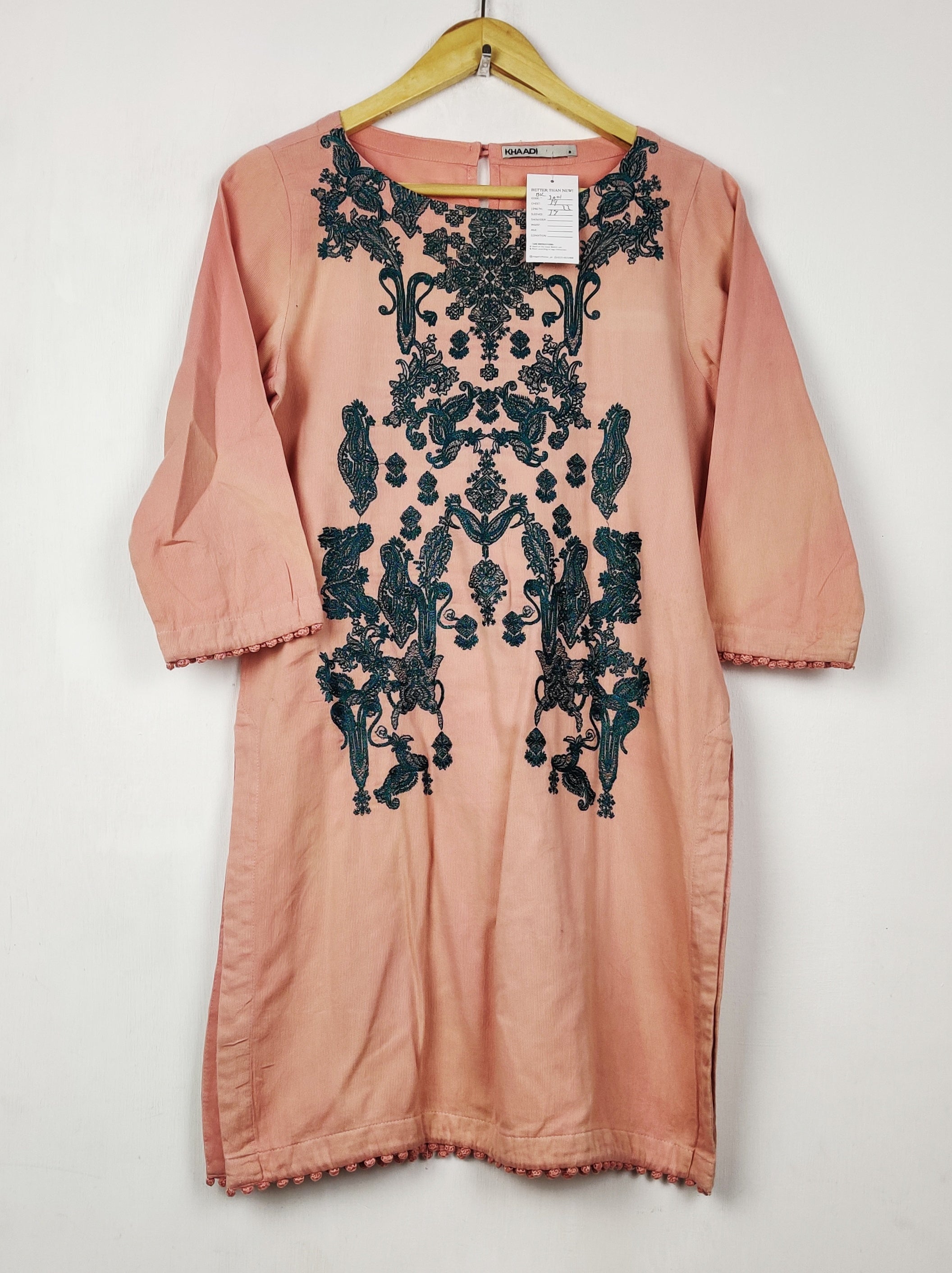 Buy online pre-used pre-loved 100% authentic & Original branded Khaadi (BK-7001) available in Pakistan. Top international brands avilable.