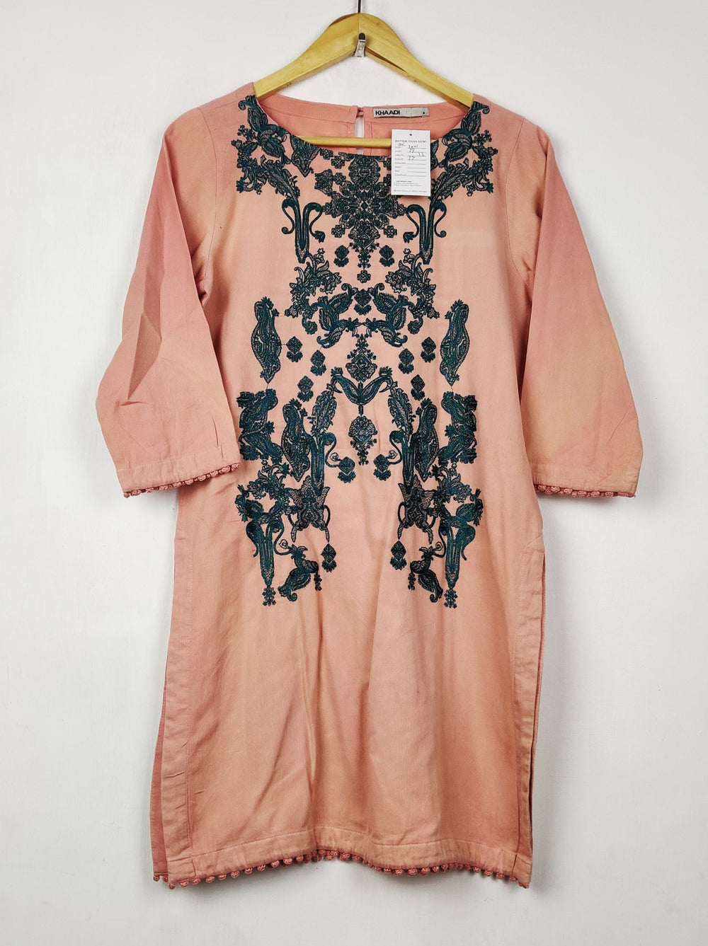 Buy online pre-used pre-loved 100% authentic & Original branded Khaadi (BK-7001) available in Pakistan. Top international brands avilable.
