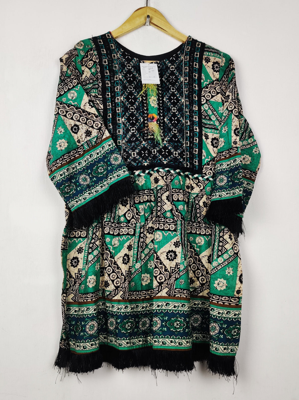 Buy online pre-used pre-loved 100% authentic & Original branded Unknown Brand (BK-7003) available in Pakistan. Top international brands avilable.