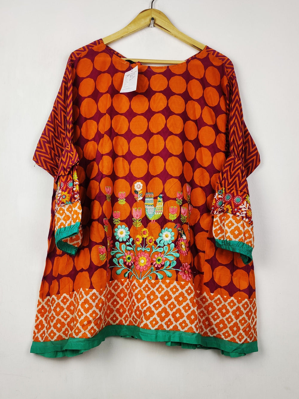 Buy online pre-used pre-loved 100% authentic & Original branded Khaadi (BK-7015) available in Pakistan. Top international brands avilable.