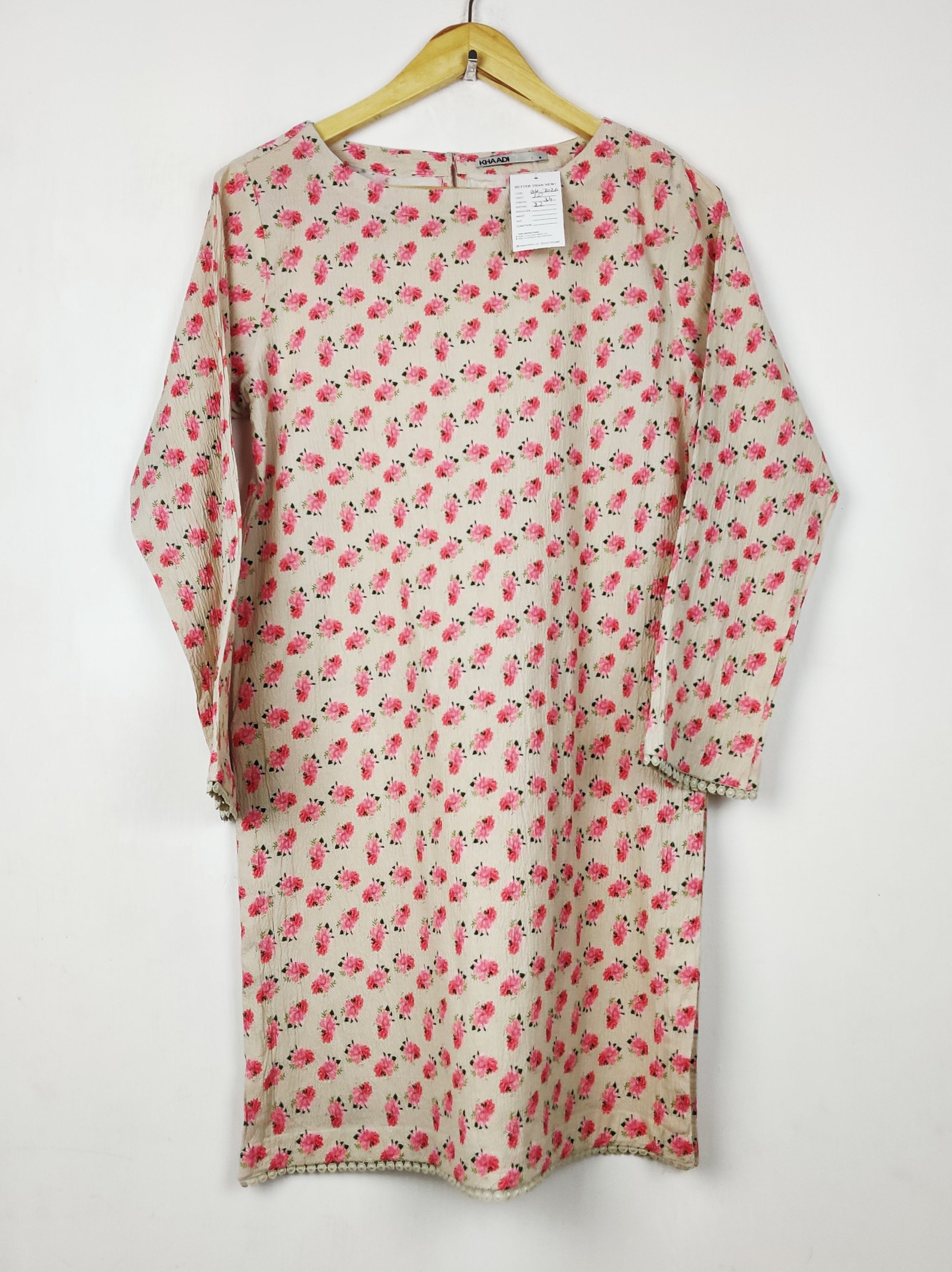 Buy online pre-used pre-loved 100% authentic & Original branded Khaadi (BK-7026) available in Pakistan. Top international brands avilable.