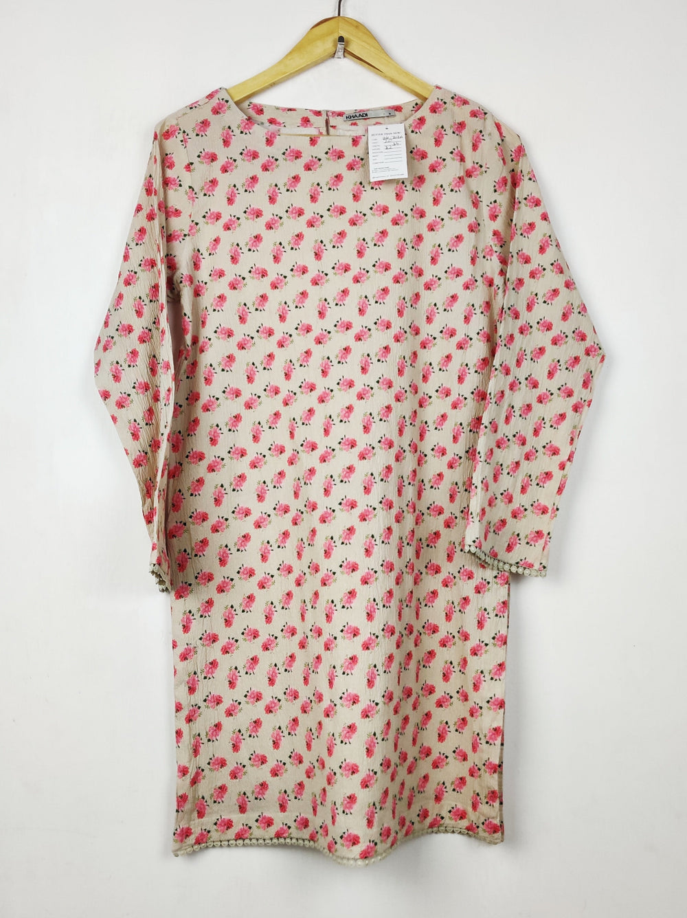 Buy online pre-used pre-loved 100% authentic & Original branded Khaadi (BK-7026) available in Pakistan. Top international brands avilable.